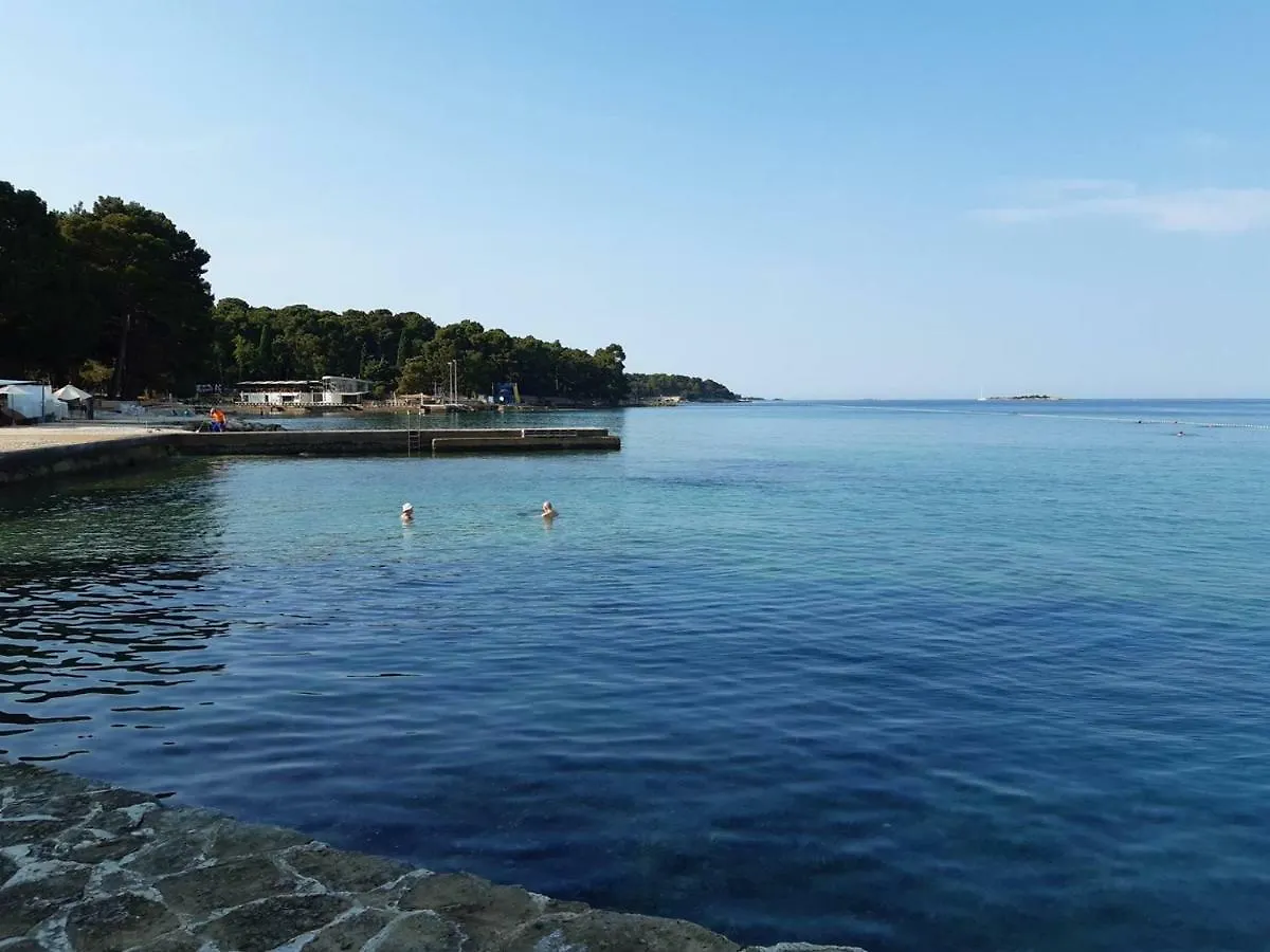 Apartment Josipa With 2 Bedrooms Near The Sports Center And The Beach Poreč
