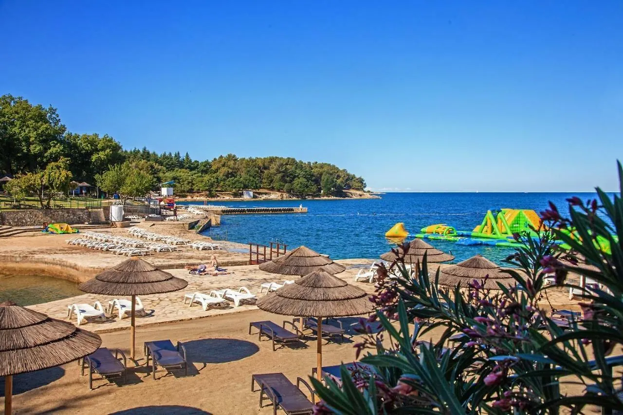 Apartment Josipa With 2 Bedrooms Near The Sports Center And The Beach Poreč